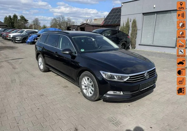 volkswagen Volkswagen Passat cena 36900 przebieg: 246400, rok produkcji 2015 z Mikołajki